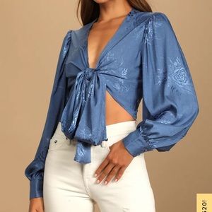 Lulu’s Blue Satin Jacquard Tie-front Top